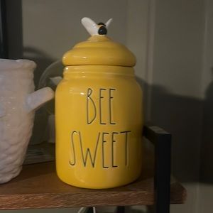 Rae dunn sweet bee canister